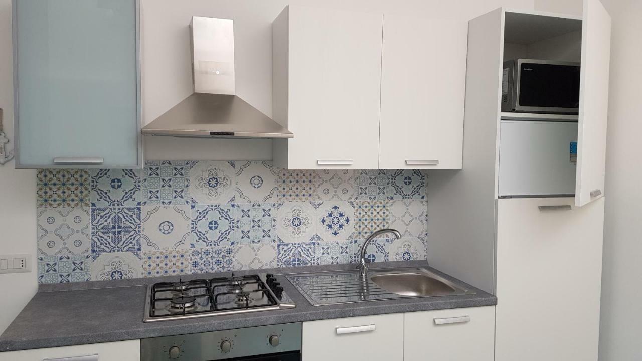 Azul Apartment Con Vasca Idromassaggio 圣维托罗卡波 外观 照片