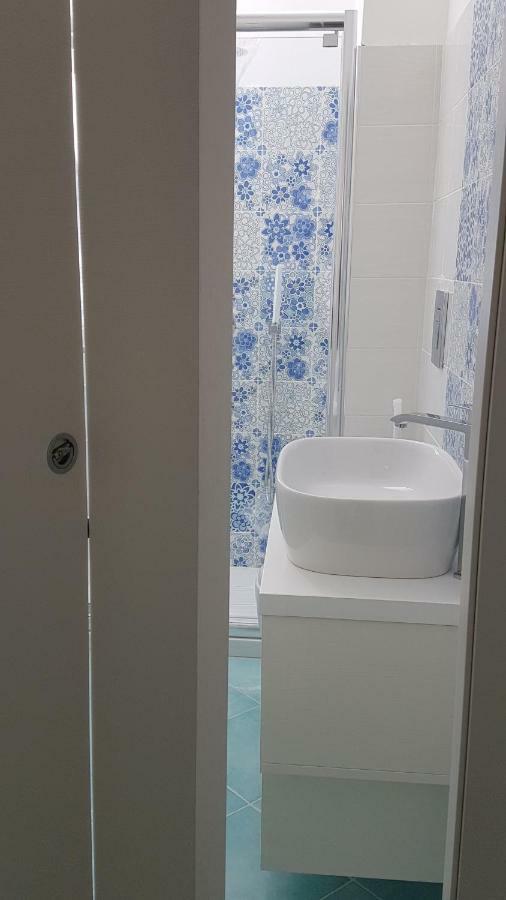 Azul Apartment Con Vasca Idromassaggio 圣维托罗卡波 外观 照片
